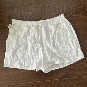 Aritzia Sail Shorts.